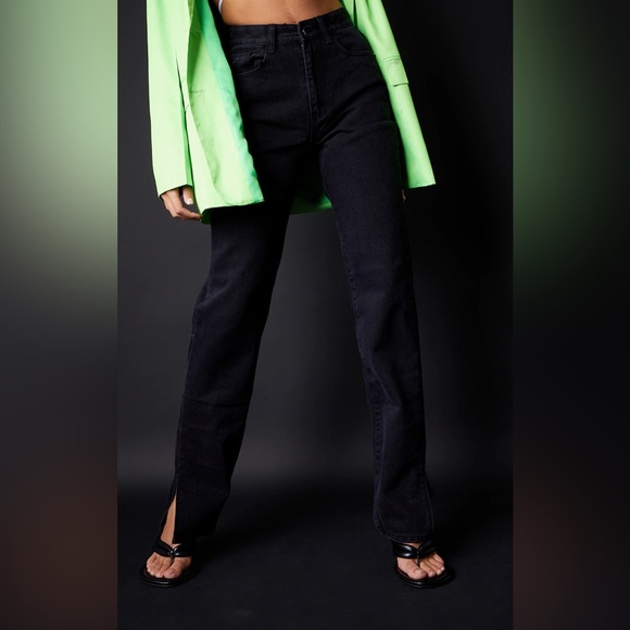 PrettyLittleThing Washed Black High Waist Split Hem Jeans - Picture 2 of 4